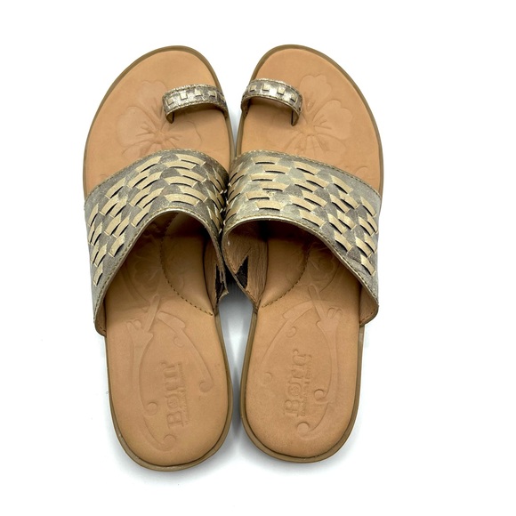 Born Metallic Toe Loop Sandals - Picture 5 of 10